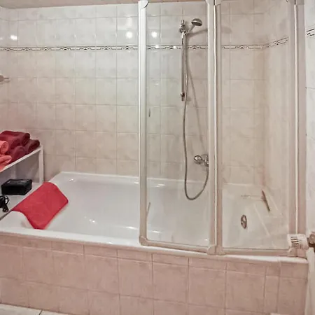 2 Bedroom Stunning In Waren Mueritz *